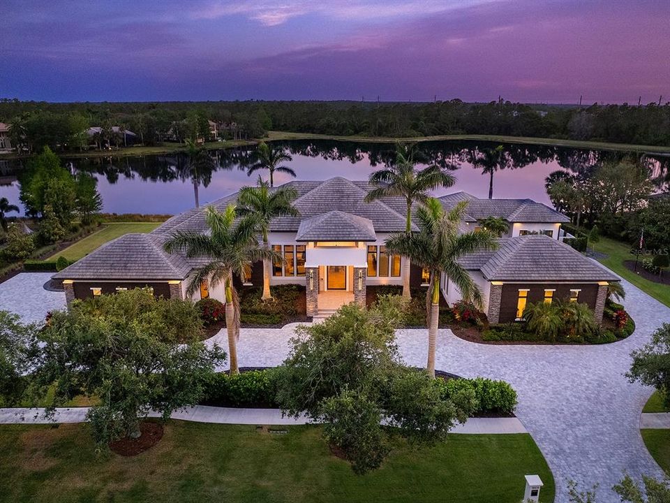 Recently Sold: $7,499,000 (4 beds, 4 baths, 6599 Square Feet)