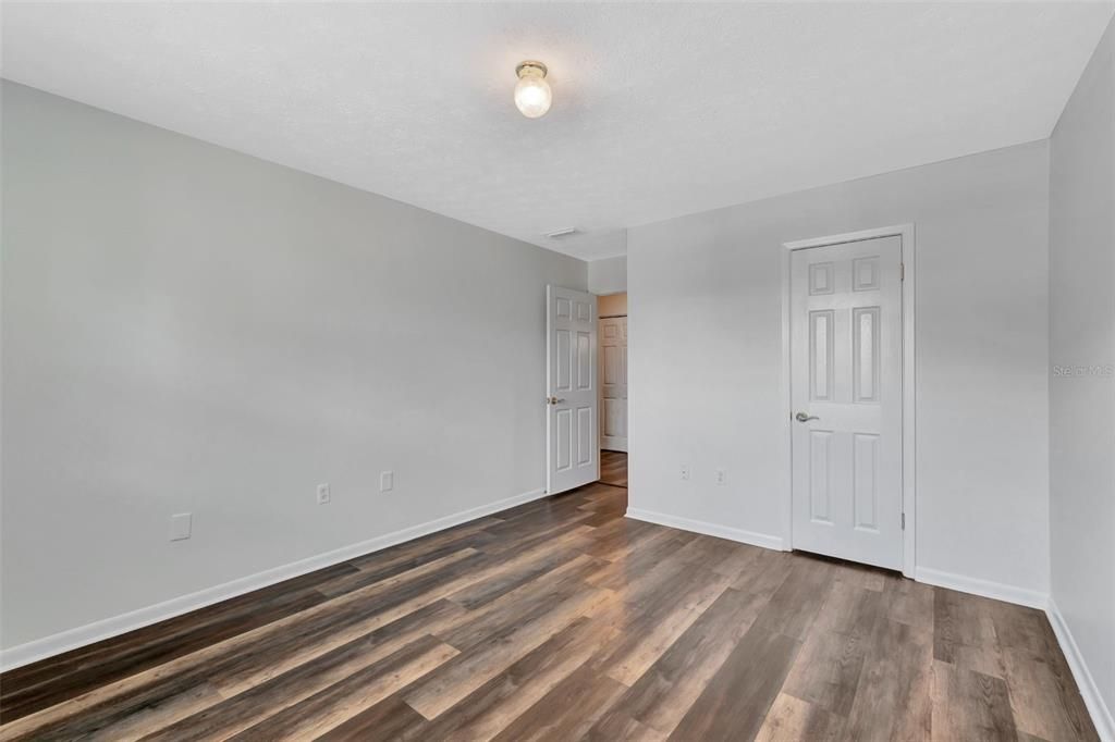 For Sale: $240,000 (3 beds, 2 baths, 1640 Square Feet)