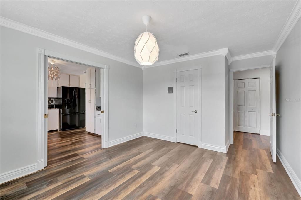 For Sale: $240,000 (3 beds, 2 baths, 1640 Square Feet)