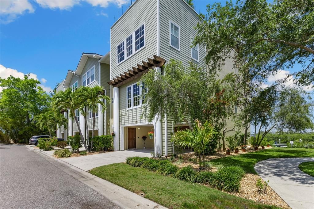 待售: $1,150,000 (4 贝兹, 3 浴室, 2945 平方英尺)