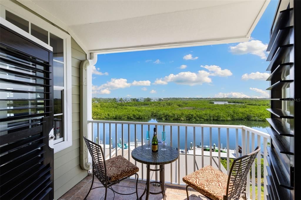 待售: $1,150,000 (4 贝兹, 3 浴室, 2945 平方英尺)