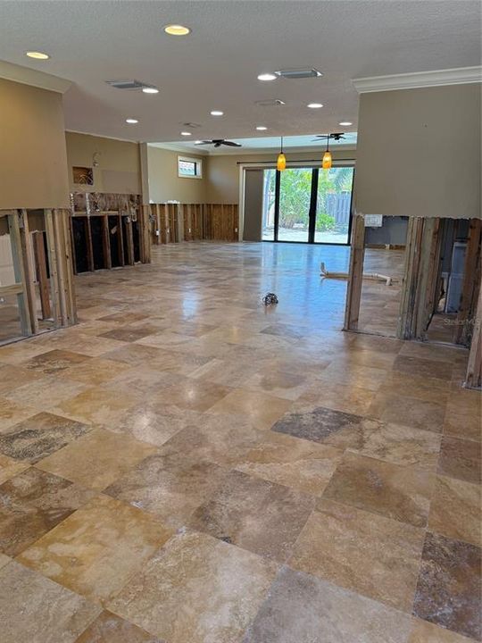 На продажу: $824,000 (3 спален, 2 ванн, 1900 Квадратных фут)