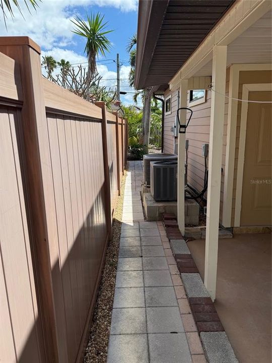 На продажу: $824,000 (3 спален, 2 ванн, 1900 Квадратных фут)