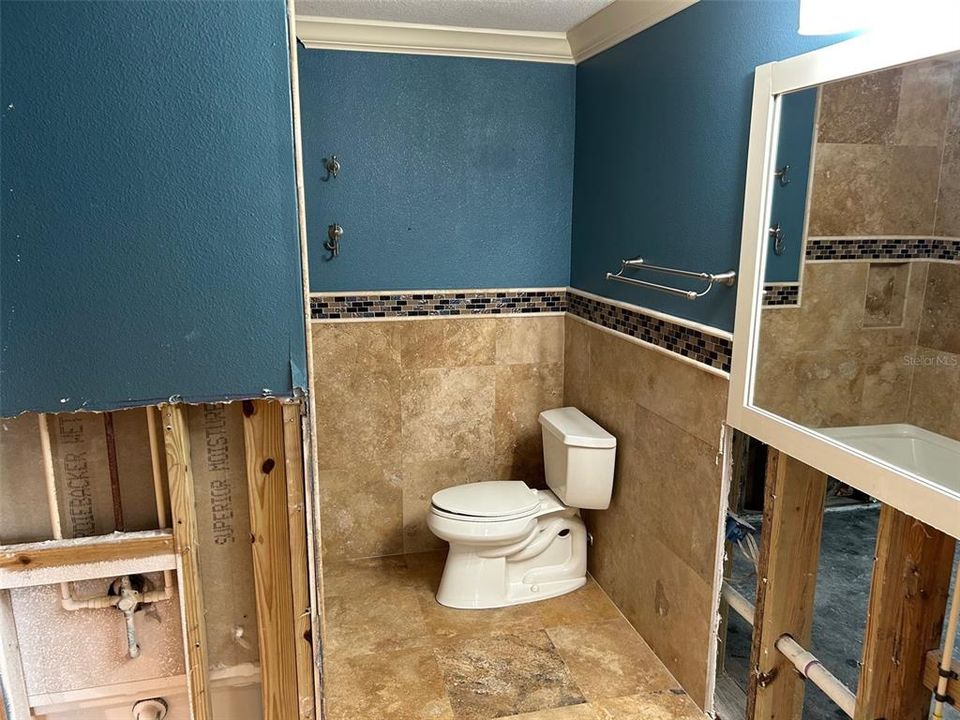 На продажу: $824,000 (3 спален, 2 ванн, 1900 Квадратных фут)