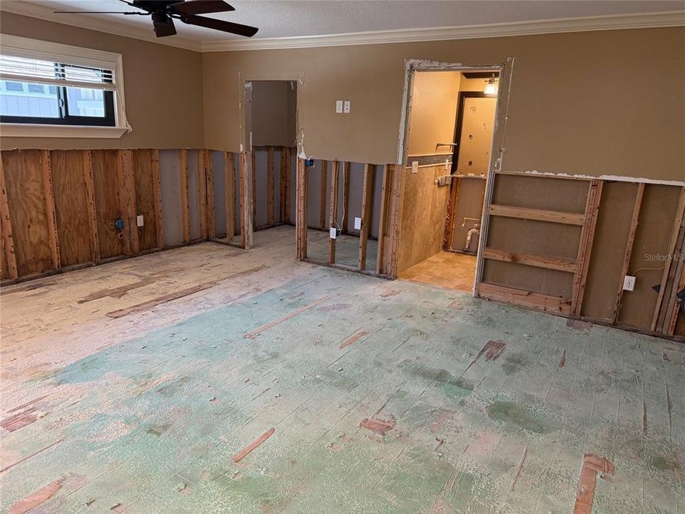 На продажу: $824,000 (3 спален, 2 ванн, 1900 Квадратных фут)