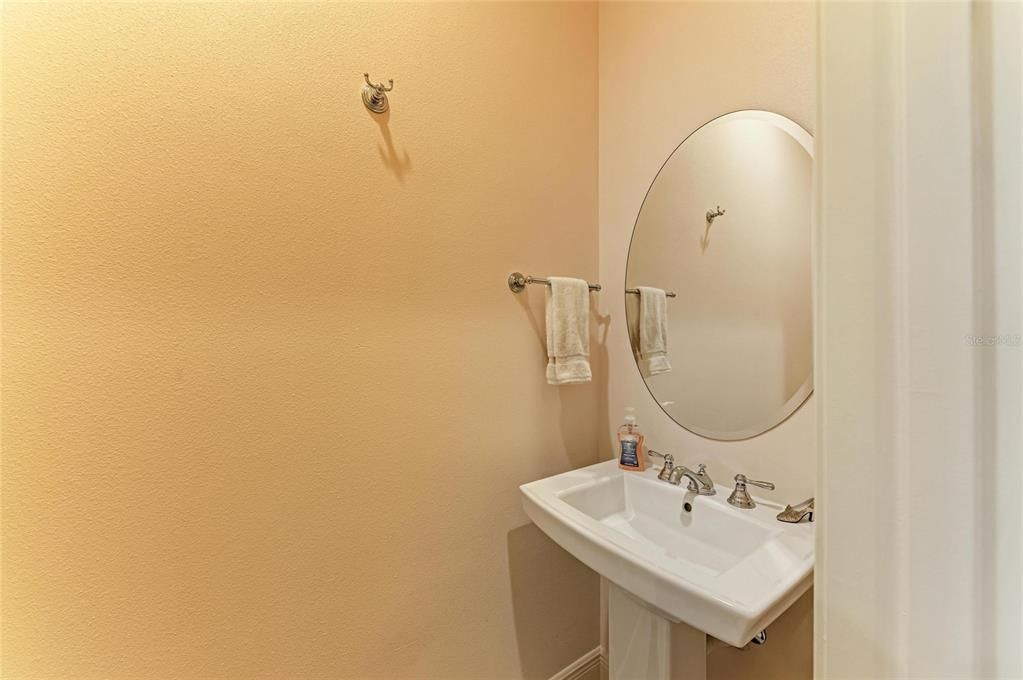 For Sale: $1,100,000 (3 beds, 3 baths, 3151 Square Feet)