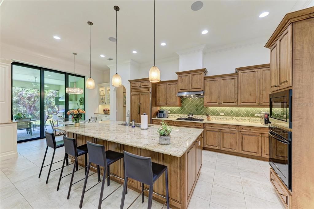 For Sale: $1,100,000 (3 beds, 3 baths, 3151 Square Feet)