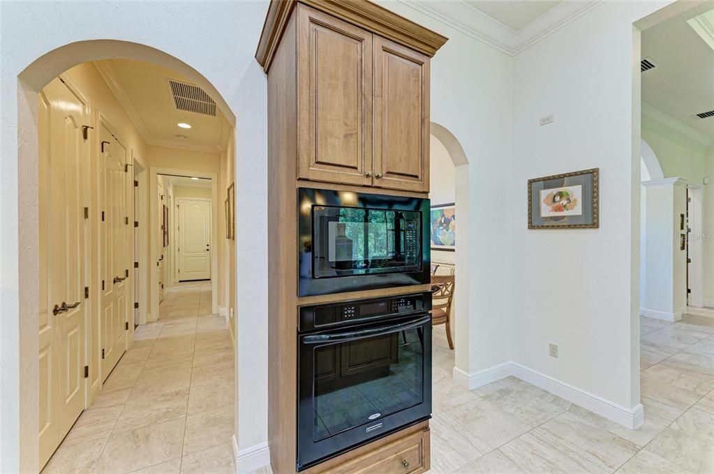 For Sale: $1,100,000 (3 beds, 3 baths, 3151 Square Feet)