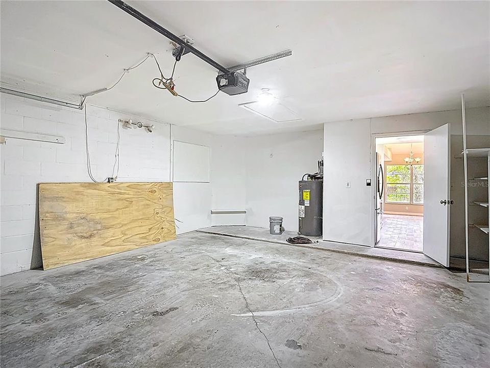 For Sale: $355,000 (3 beds, 2 baths, 1299 Square Feet)