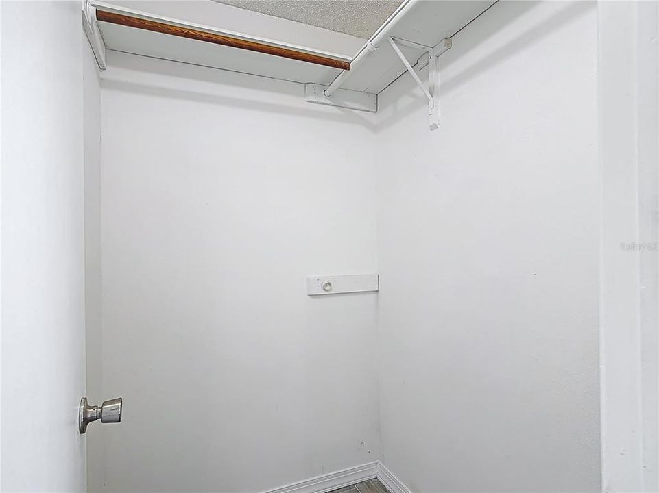 For Sale: $355,000 (3 beds, 2 baths, 1299 Square Feet)