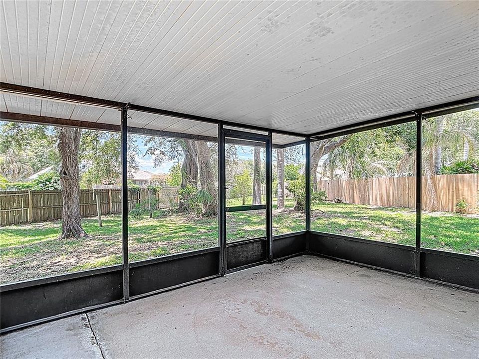For Sale: $355,000 (3 beds, 2 baths, 1299 Square Feet)