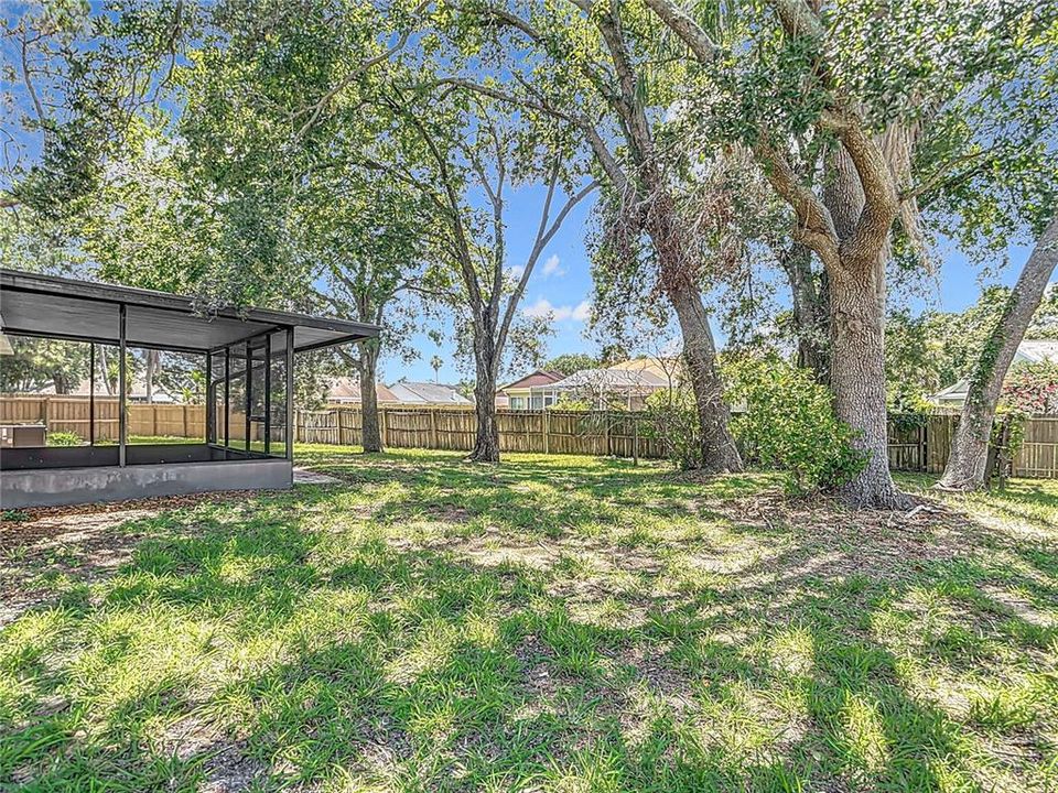 For Sale: $355,000 (3 beds, 2 baths, 1299 Square Feet)