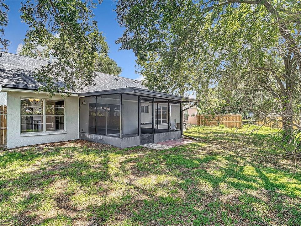 For Sale: $355,000 (3 beds, 2 baths, 1299 Square Feet)