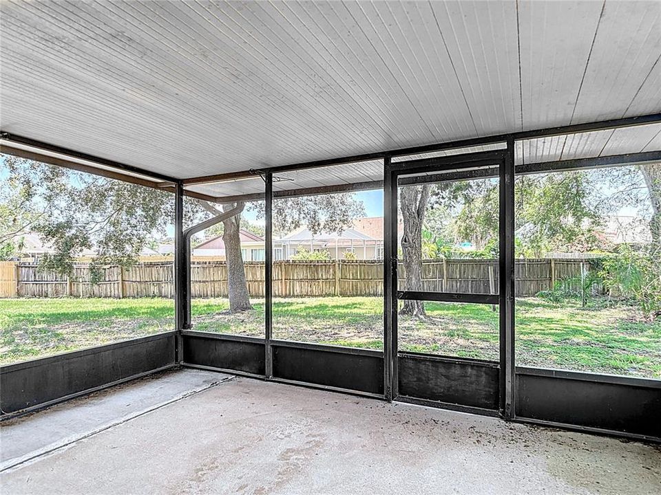 For Sale: $355,000 (3 beds, 2 baths, 1299 Square Feet)
