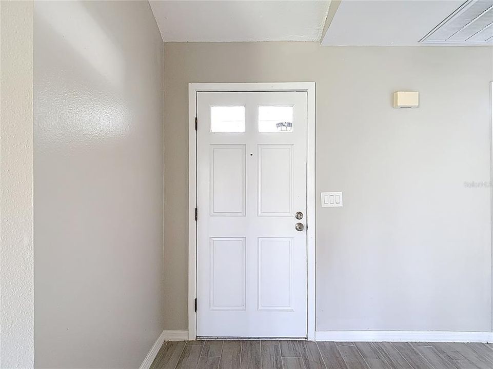 For Sale: $355,000 (3 beds, 2 baths, 1299 Square Feet)