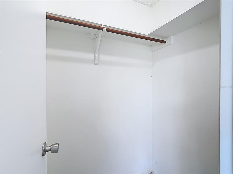 For Sale: $355,000 (3 beds, 2 baths, 1299 Square Feet)