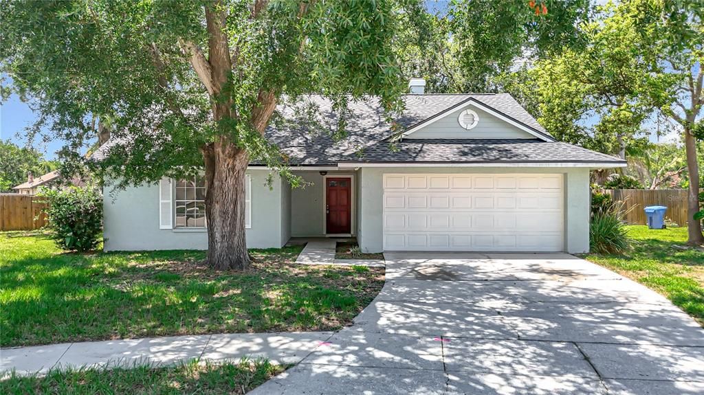 For Sale: $355,000 (3 beds, 2 baths, 1299 Square Feet)