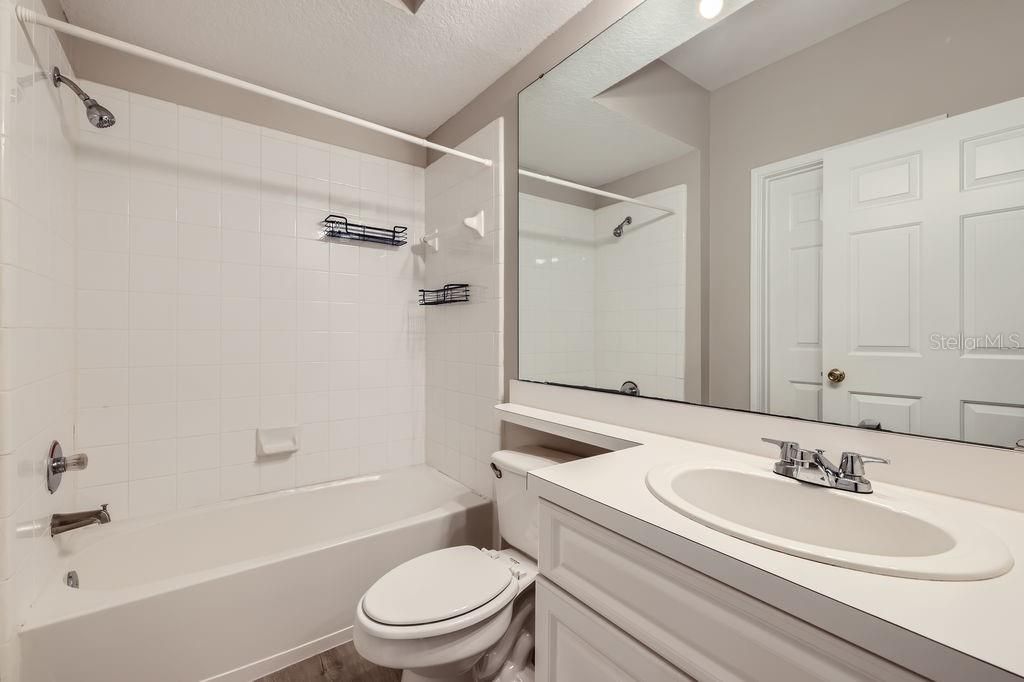 Activo con contrato: $259,000 (3 camas, 3 baños, 1554 Pies cuadrados)