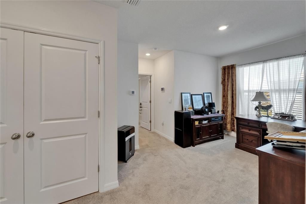 En Venta: $305,000 (3 camas, 2 baños, 1785 Pies cuadrados)