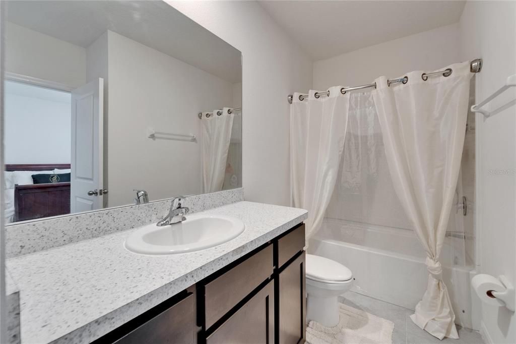 En Venta: $305,000 (3 camas, 2 baños, 1785 Pies cuadrados)