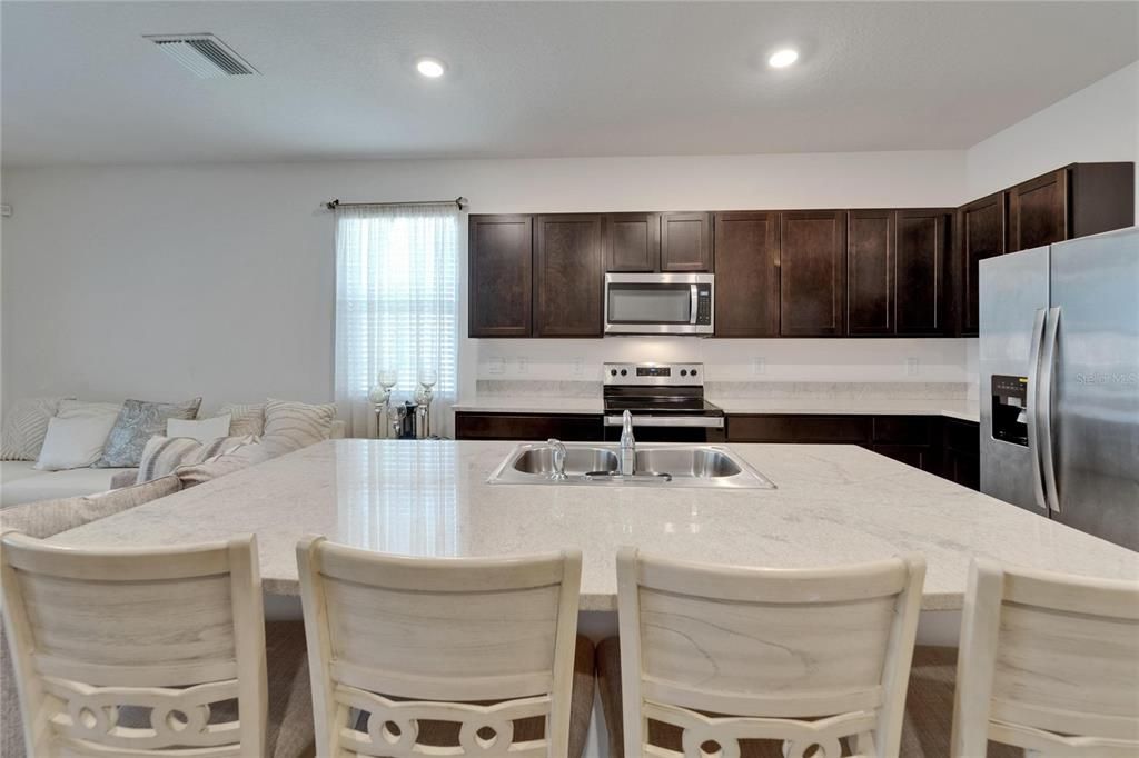 En Venta: $305,000 (3 camas, 2 baños, 1785 Pies cuadrados)