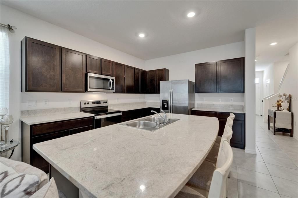 En Venta: $305,000 (3 camas, 2 baños, 1785 Pies cuadrados)