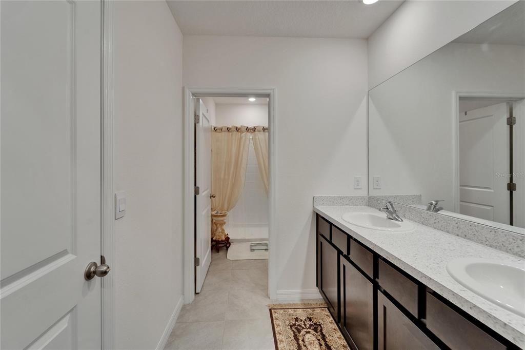 En Venta: $305,000 (3 camas, 2 baños, 1785 Pies cuadrados)