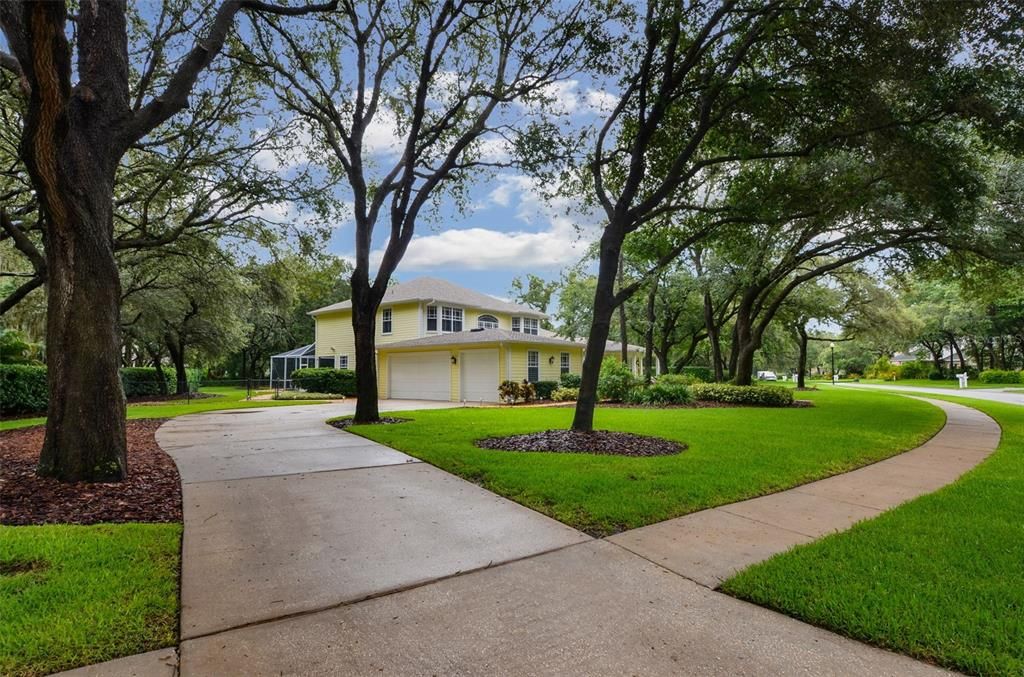 На продажу: $1,050,000 (4 спален, 5 ванн, 4300 Квадратных фут)