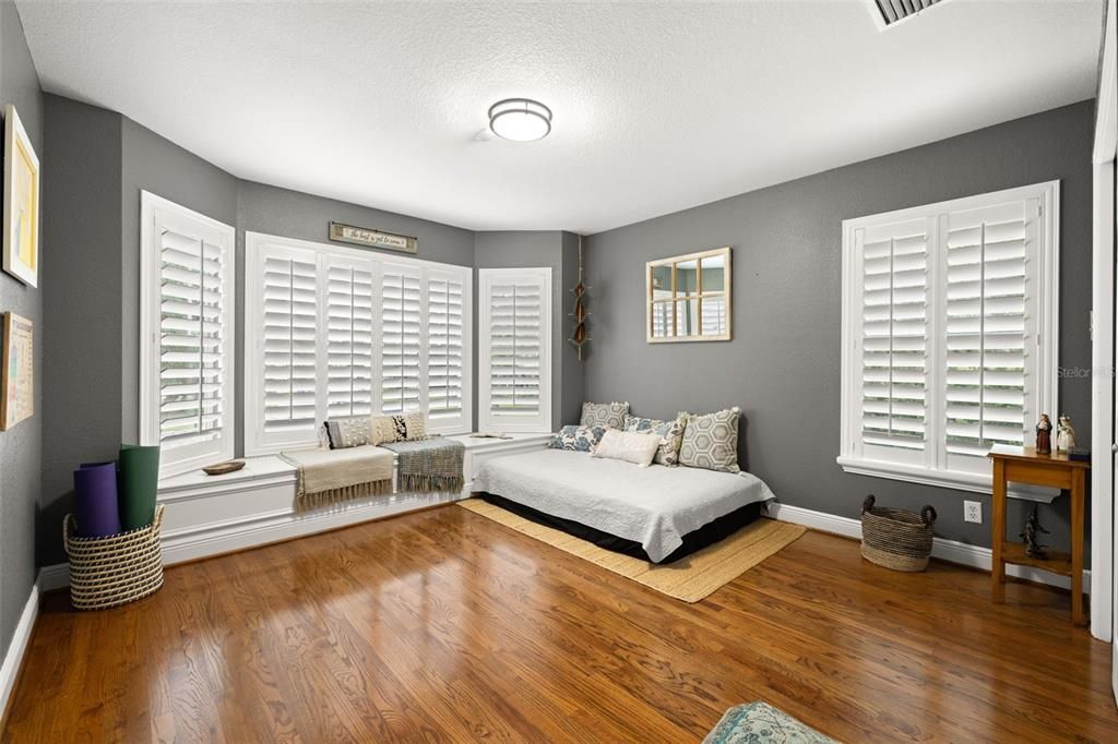 На продажу: $1,050,000 (4 спален, 5 ванн, 4300 Квадратных фут)