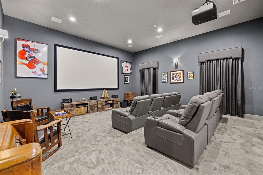 На продажу: $1,050,000 (4 спален, 5 ванн, 4300 Квадратных фут)