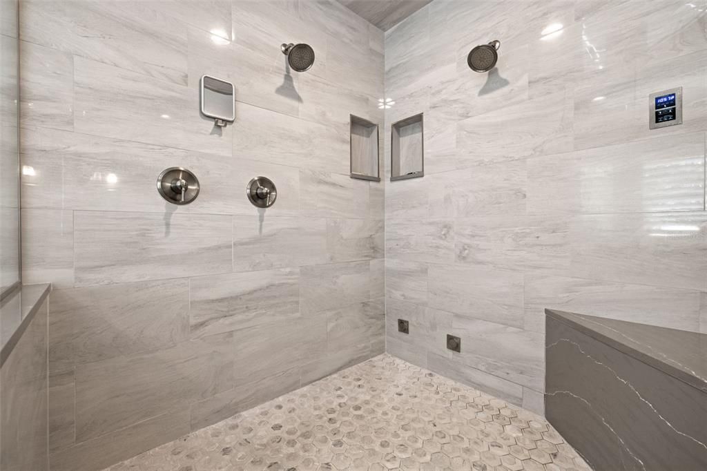 На продажу: $1,050,000 (4 спален, 5 ванн, 4300 Квадратных фут)