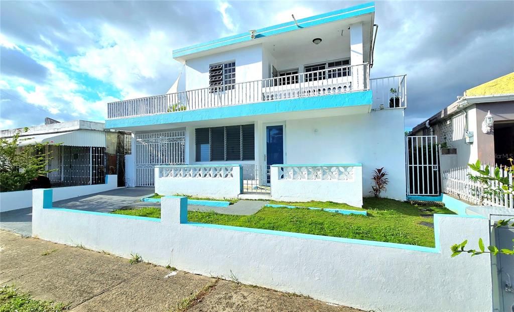 待售: $243,000 (6 贝兹, 0 浴室, 1600 平方英尺)