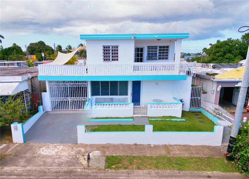 待售: $243,000 (6 贝兹, 0 浴室, 1600 平方英尺)