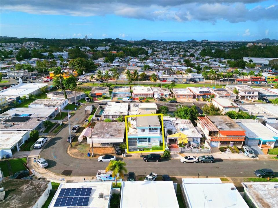 待售: $243,000 (6 贝兹, 0 浴室, 1600 平方英尺)