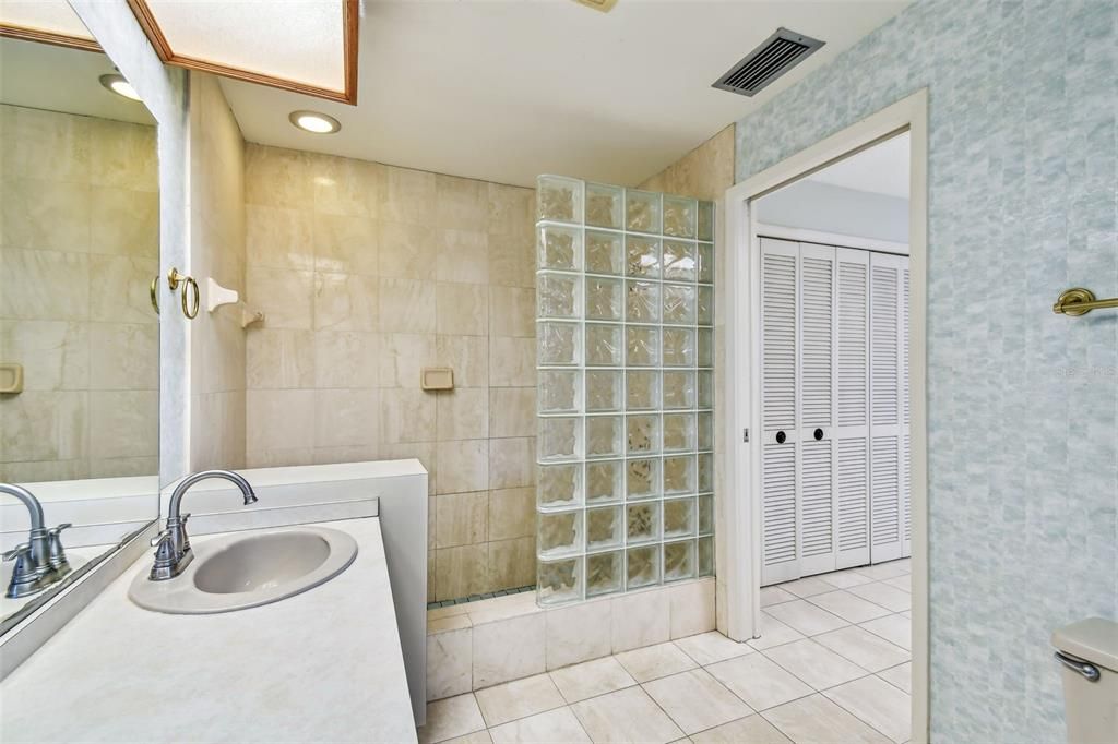 待售: $1,119,000 (4 贝兹, 2 浴室, 2843 平方英尺)