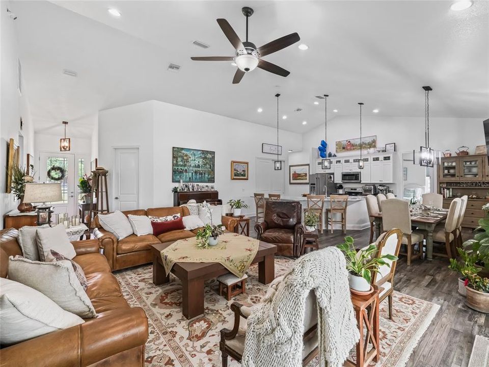 For Sale: $1,127,000 (4 beds, 3 baths, 2746 Square Feet)