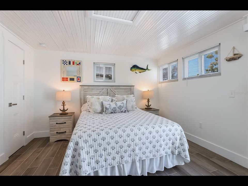 For Sale: $2,695,000 (4 beds, 4 baths, 1716 Square Feet)