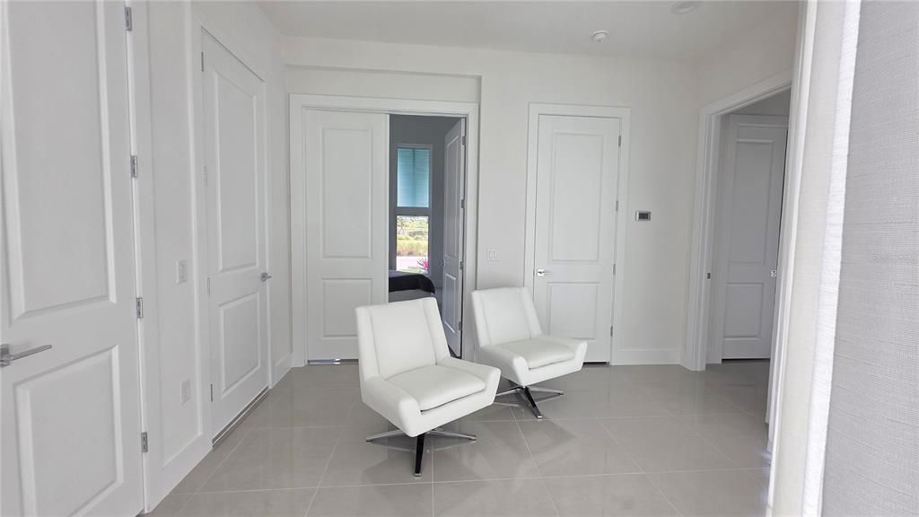 出租: $10,000 (3 贝兹, 3 浴室, 3000 平方英尺)