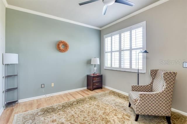Active With Contract: $267,900 (1 beds, 1 baths, 993 Square Feet)