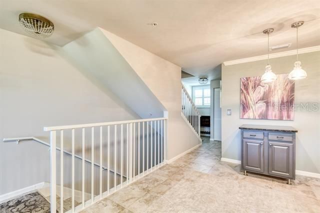 Active With Contract: $267,900 (1 beds, 1 baths, 993 Square Feet)