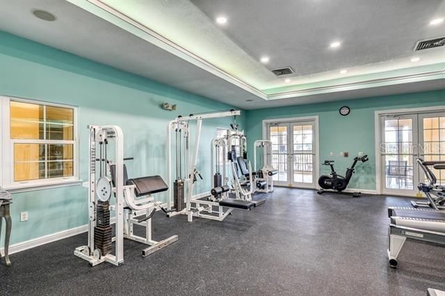 Active With Contract: $267,900 (1 beds, 1 baths, 993 Square Feet)