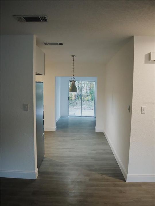 待售: $210,000 (3 贝兹, 1 浴室, 1044 平方英尺)