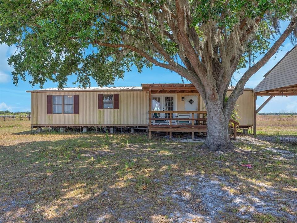 6.8 Acres of Opportunity – Move-In Ready Home in Peaceful Duette, Florida!