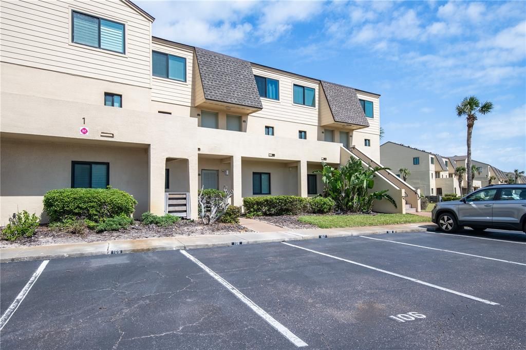 For Sale: $694,000 (2 beds, 2 baths, 1064 Square Feet)