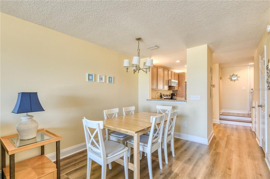 For Sale: $694,000 (2 beds, 2 baths, 1064 Square Feet)