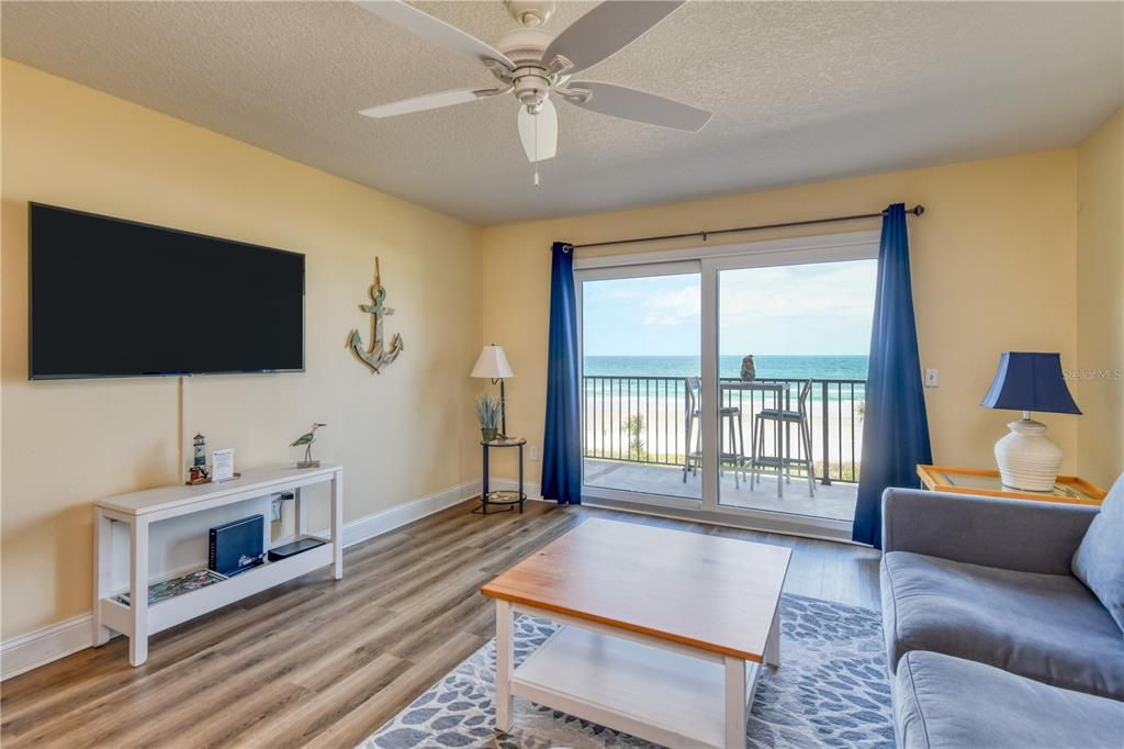 For Sale: $694,000 (2 beds, 2 baths, 1064 Square Feet)