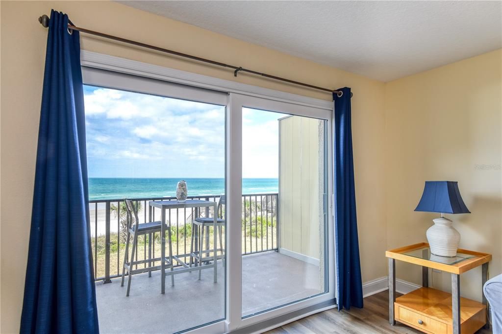 For Sale: $694,000 (2 beds, 2 baths, 1064 Square Feet)