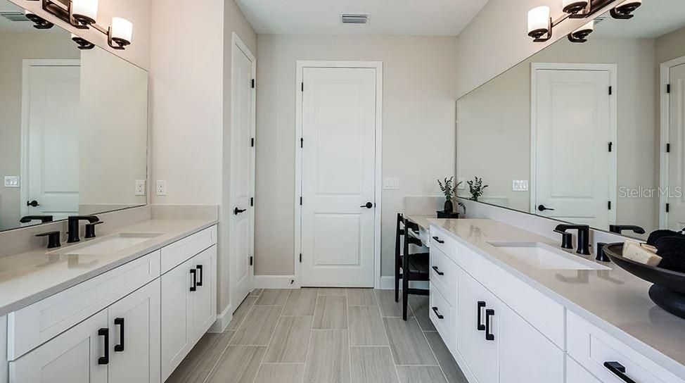 На продажу: $1,101,000 (5 спален, 4 ванн, 4281 Квадратных фут)