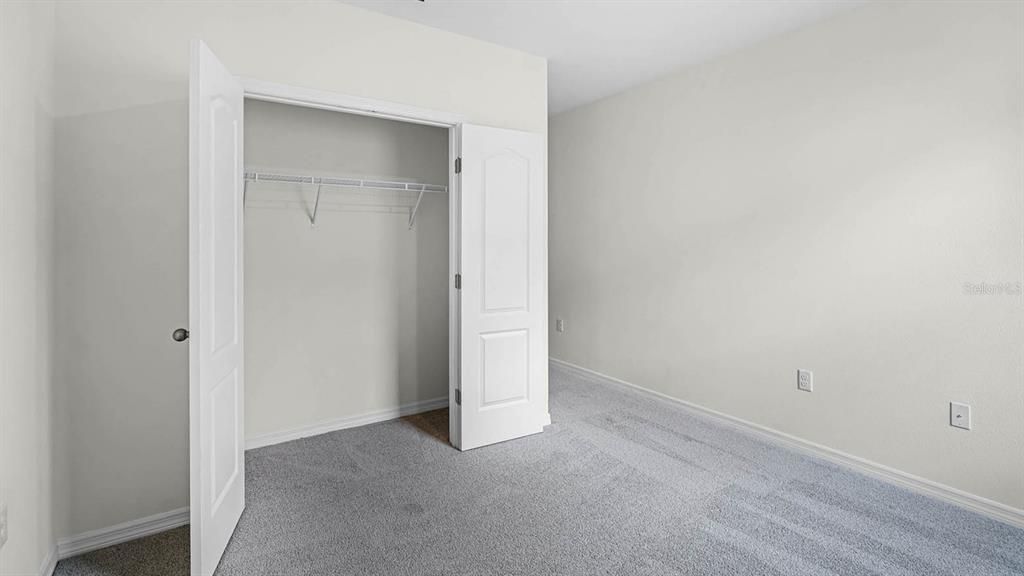 合同活跃: $418,490 (4 贝兹, 3 浴室, 2020 平方英尺)