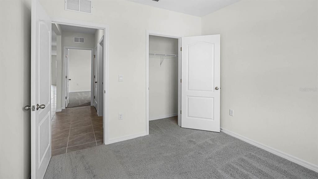 合同活跃: $418,490 (4 贝兹, 3 浴室, 2020 平方英尺)